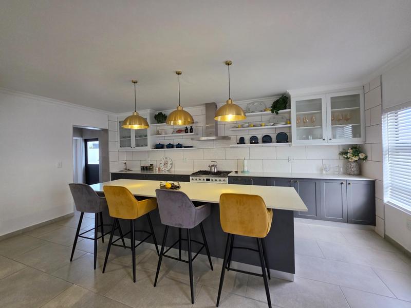 4 Bedroom Property for Sale in Shelley Point Western Cape